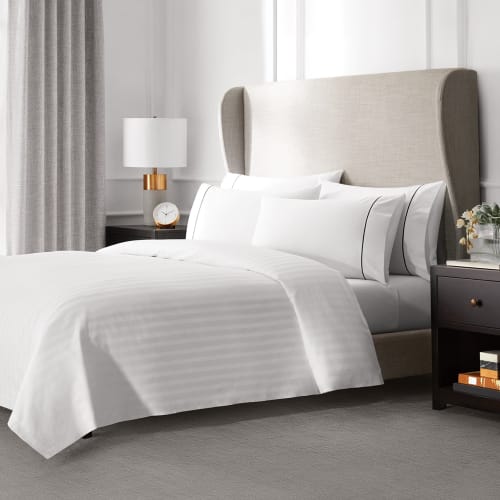 Sábana Superior Decorativa Combinada Fairview, Tejido a Rayas, Full/Doble de 83x96 FS, Blanco